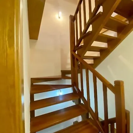 El Balcon Del Escanu * استريس